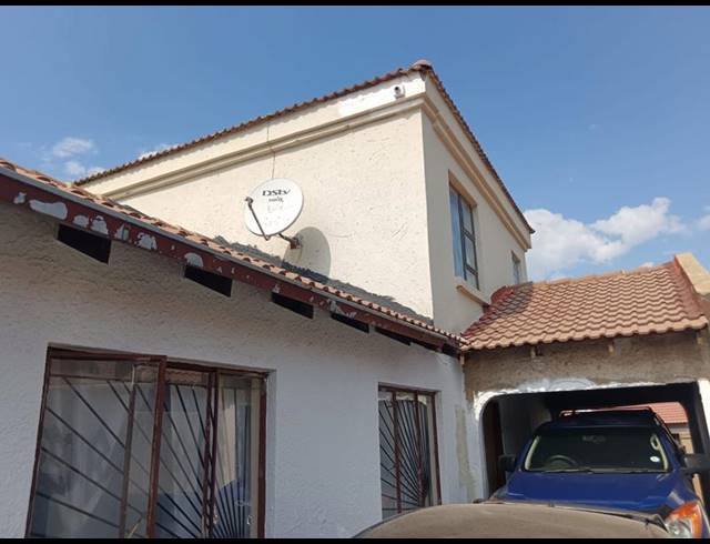 4 BEDROOM HOUSE FOR SALE IN BIRCH ACRES